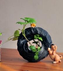 Realistic Dog Figurine - Cartoon Home Decor & Gift